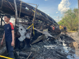 16 muertos por el choque entre un autobús y un camión en Indonesia
