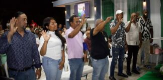 Antonio Florián juramenta en Puerto Rico a nuevos miembros en la Fuerza del Pueblo provenientes del PRM y el PLD