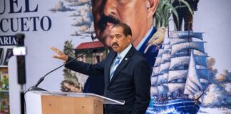 UCE presenta 29 obras literarias del escritor Miguel Phipps Cueto