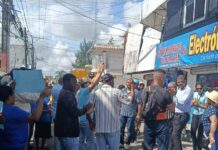 Crisis hídrica en Consuelo: Comunitarios protestan ante la falta de agua potable