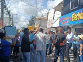 Crisis hídrica en Consuelo: Comunitarios protestan ante la falta de agua potable