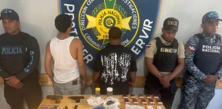 Ejecutan allanamientos en Barahona, ocupan armas, drogas y arrestan varias personas