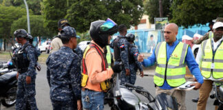 14 haitianos detenidos durante operativo en DN contra paradas ilegales