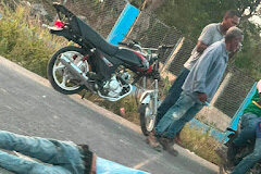 Una persona muerta y un herido tras impactar motocicleta contra caballo en carretera San Pedro- Consuelo