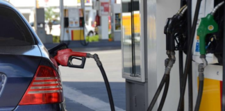De cada RD$1,000 que pagas en gasolina, RD$410 son impuestos