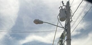 Residentes de Urbanizacion Marina solicitan a EDEEste cambio urgente de transformador por constantes averías