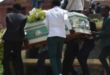 Despiden en Haití a cuatro víctimas de una familia de la masacre que dejó 47 muertos