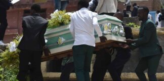 Despiden en Haití a cuatro víctimas de una familia de la masacre que dejó 47 muertos
