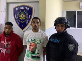 Policía apresa a dos hombres con motocicletas robadas, arma de fuego y pertenencias sustraídas en SPM