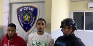 Policía apresa a dos hombres con motocicletas robadas, arma de fuego y pertenencias sustraídas en SPM