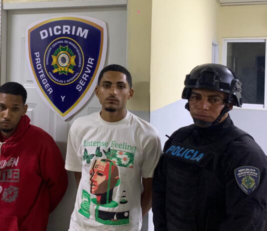 Policía apresa a dos hombres con motocicletas robadas, arma de fuego y pertenencias sustraídas en SPM