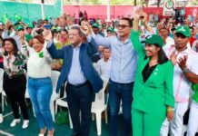 Leonel encabeza juramentación en Los Alcarrizos y suma a la FP a la vicealcaldesa del PRM