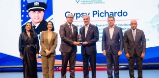 Presidente Abinader reconoce a 14 dominicanos destacados en EEUU