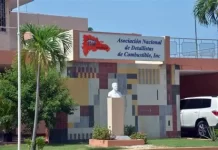 Verifones en gasolineras sigue sin resolverse a casi vencer plazo; Anadegas persiste en retirarlos