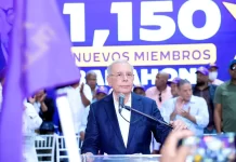 Expresidente Medina juramenta nuevos miembros del PLD en Barahona