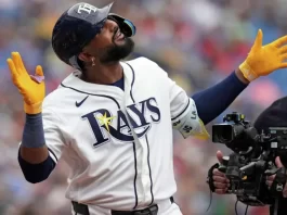 Junior Caminero en batalla por liderar bateo en MLB