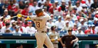 Machado dispara de 5-4; Devers pega su jonrón 30