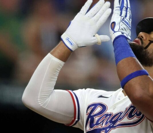 4 dominicanos entre los 10 mejores bateadores en año de baja ofensiva para RD