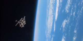 Kremlin critica la decisión de EE.UU. de militarizar el espacio