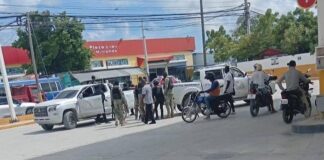 Denuncian que una patrulla de migración apresa y golpea un hombre en Verón Punta Cana