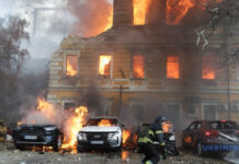 Mueren 12 personas y 200 heridas por ataques rusos en Kiev