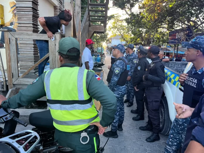 operativo en caleta de la romana