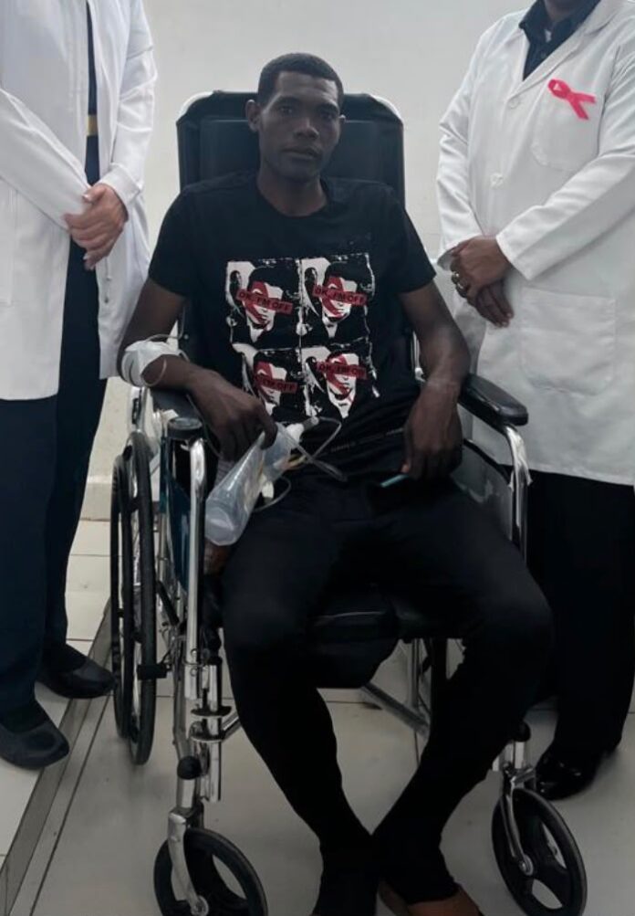 Policía resulta herido de bala durante incidente en SPM; una persona se entrega a las autoridades