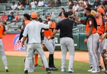 Toros vencen 6×4 a las Estrellas en el Tetelo Vargas