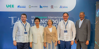 La UCE inaugura TUS 2026 con un diálogo sobre tecnología y transformación universitaria