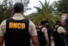Dos agentes de la DNCD son acusados en Florida por conspiración para traficar cocaína