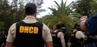 Dos agentes de la DNCD son acusados en Florida por conspiración para traficar cocaína