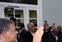 Leonel Fernandez juramenta en Miami a dirigentes Balagueristas como parte de su gira por Estados Wnidos