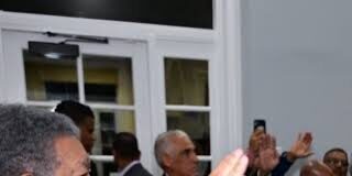 Leonel Fernandez juramenta en Miami a dirigentes Balagueristas como parte de su gira por Estados Wnidos