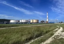 Cuba enfrenta un nuevo récord de apagones tras incendio en una termoeléctrica
